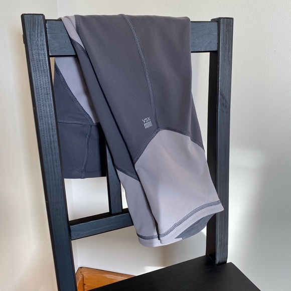 Victoria’s Secret VSX Sport Capris Taupe XS - Picture 4 of 12